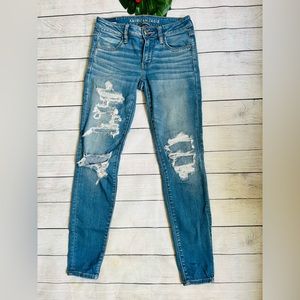 American Eagle Women’s Next Level Stretch Distressed Jeggings Skinny Jeans Sz 4